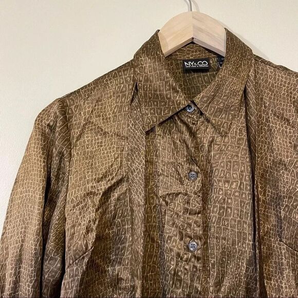 NY & Co | Silk Button down - Picture 3 of 7